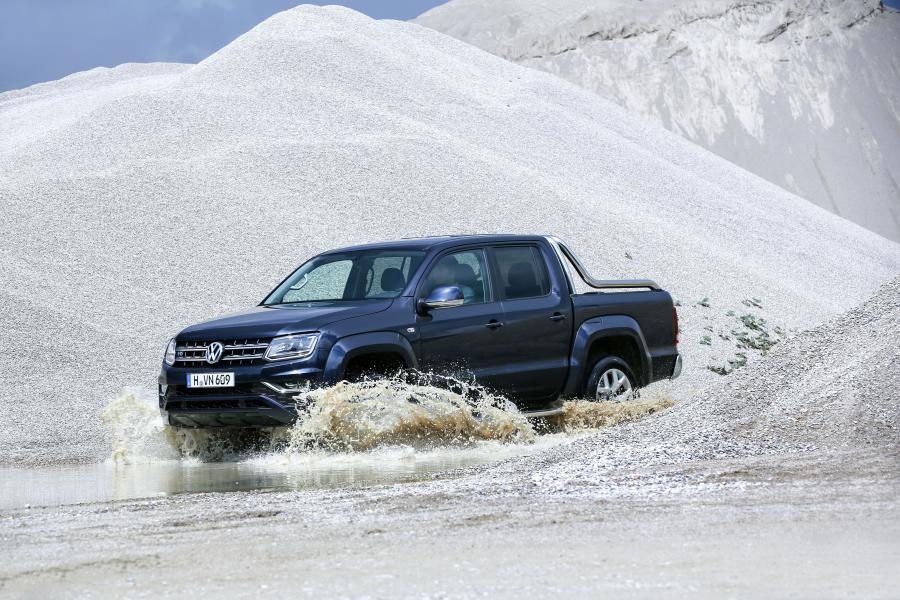  Volkswagen Amarok Double Cab Highline 2016 года  (фото 16 из 37)